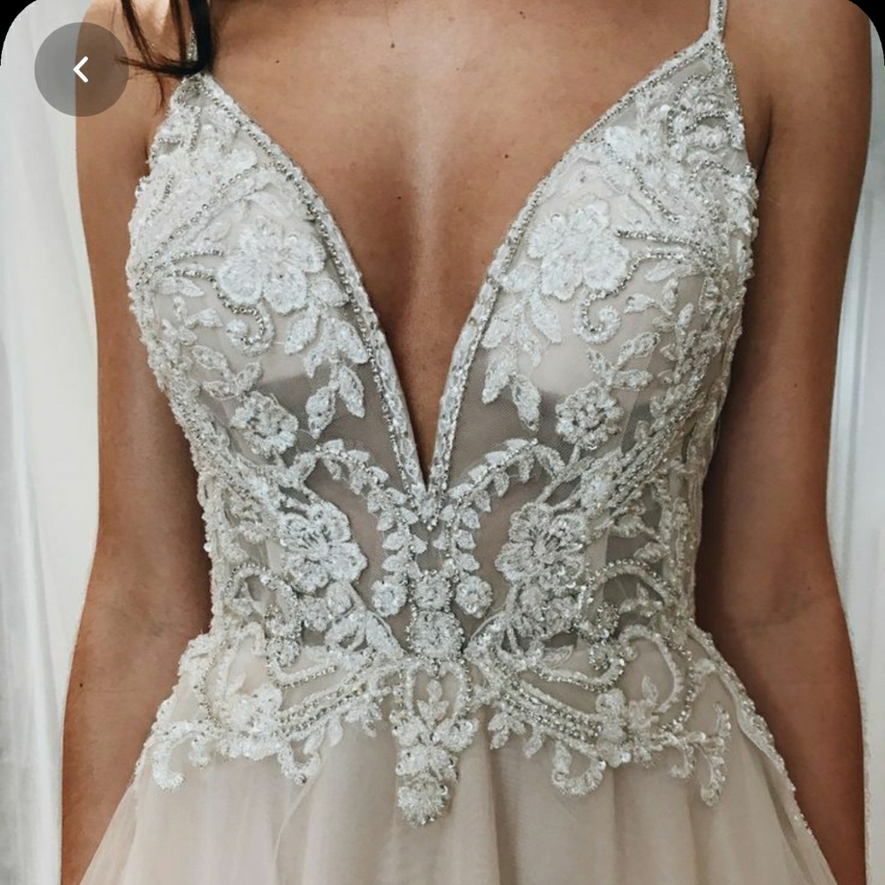 Brand New size 4 Galina Signature wedding dress.